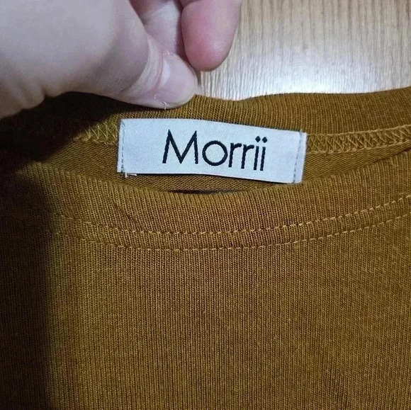 Morrii long sleeve fall tee! - Picture 2 of 6